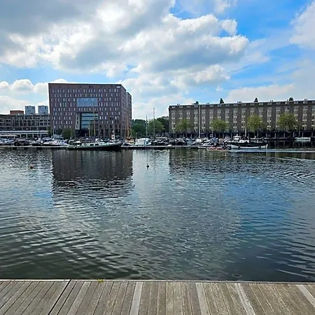 Waterfront 3*